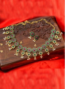 Flamboyant Green and Maroon Gold Rodium Polish Jewellery Set