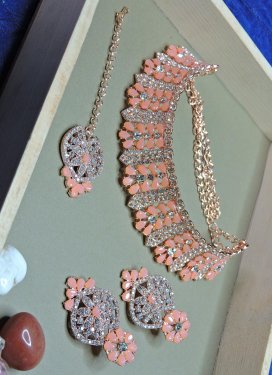 Glitzy Peach and White Stone Work Necklace Set