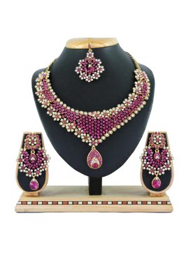 Glorious Necklace Set For Festival