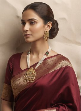 Gold Rodium Polish Alloy Necklace Set For Ceremonial