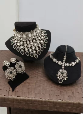 Gold Rodium Polish Bottle Green and White Necklace Set