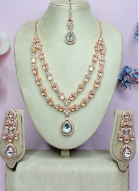 Gold Rodium Polish Stone Work Alloy White Necklace Set
