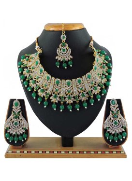 Graceful Alloy Green and White Necklace Set For Bridal