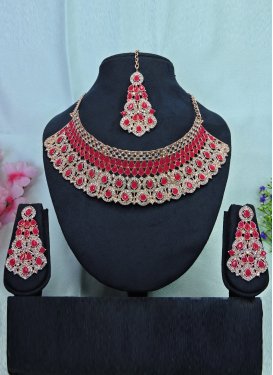 Graceful Alloy Stone Work Red and White Necklace Set