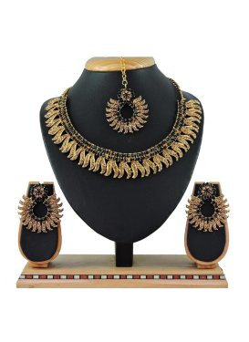 Graceful Gold Rodium Polish Black and Gold Necklace Set