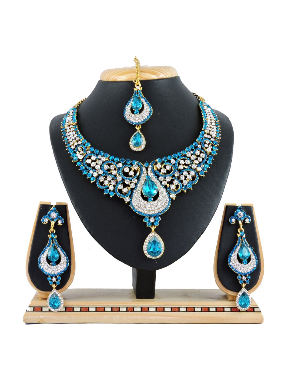 Graceful Light Blue and White Stone Work Necklace Set
