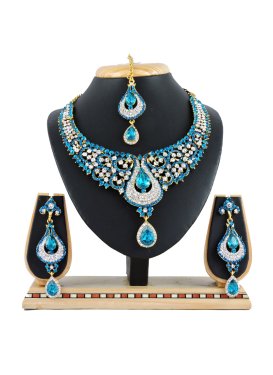 Graceful Light Blue and White Stone Work Necklace Set
