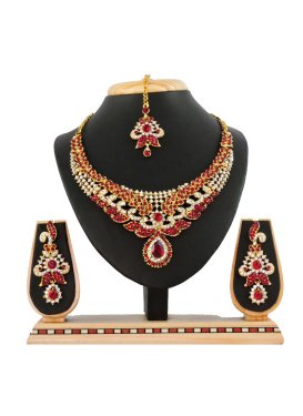 Graceful Stone Work Red and White Alloy Necklace Set