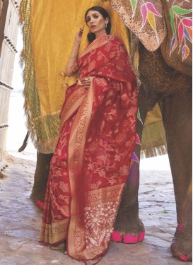 Handloom Silk Contemporary Style Saree For Ceremonial