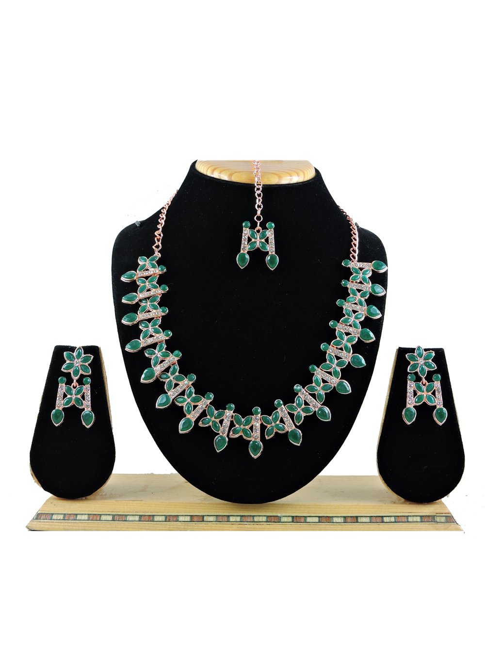 Lordly Alloy Stone Work Green and White Necklace Set