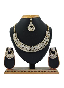 Lordly Alloy Stone Work Necklace Set