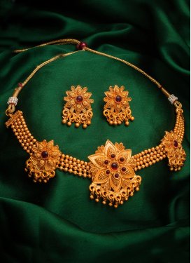Lordly Gold and Maroon Gold Rodium Polish Stone Work Necklace Set