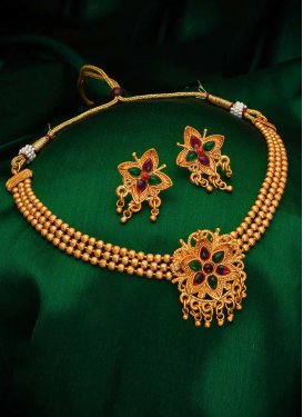 Lordly Gold Rodium Polish Alloy Necklace Set For Bridal