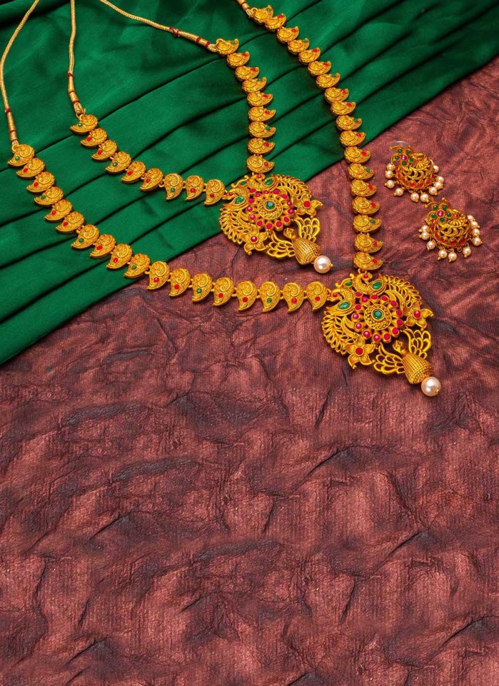 Lovely Gold and Green Gold Rodium Polish Beads Work Necklace Set