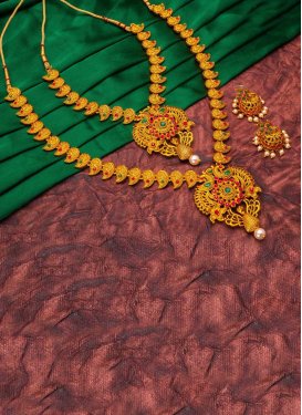 Lovely Gold and Green Gold Rodium Polish Beads Work Necklace Set