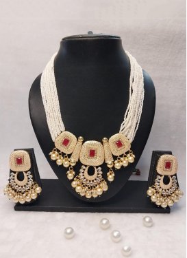 Lovely Gold Rodium Polish Necklace Set For Party