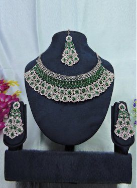 Lovely Green and White Stone Work Alloy Silver Rodium Polish Necklace Set