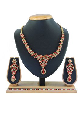 Majestic Alloy Gold and Red Necklace Set For Ceremonial