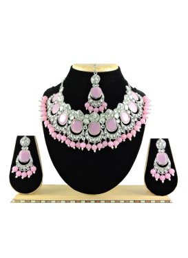 Majestic Alloy Pink and White Necklace Set