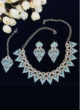Majestic Firozi and Silver Color Stone Work Necklace Set