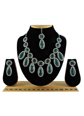 Majestic Green and White Necklace Set For Festival