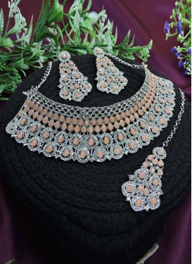 Majestic Peach and White Alloy Necklace Set For Festival