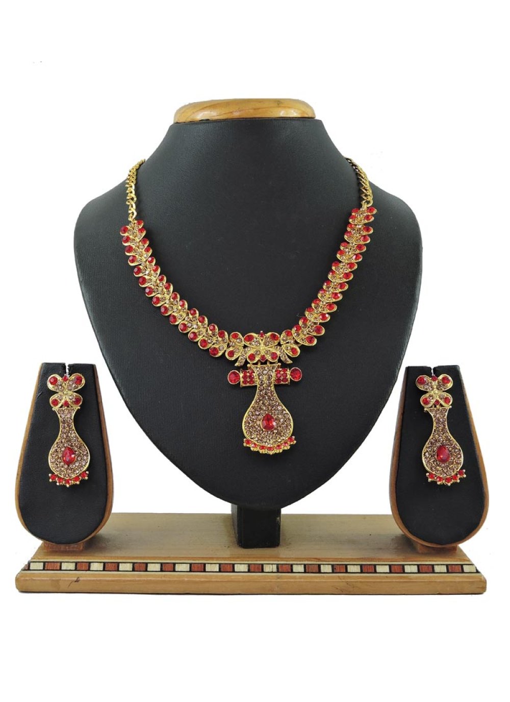 Majesty Alloy Necklace Set For Ceremonial