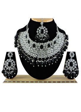 Majesty Alloy Silver Rodium Polish Necklace Set For Party