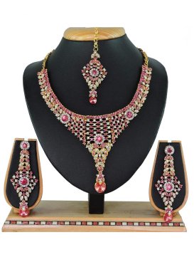 Majesty Alloy Stone Work Pink and White Gold Rodium Polish Necklace Set