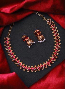 Majesty Navy Blue and Rose Pink Alloy Jewellery Set For Ceremonial