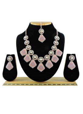 Majesty Peach and White Stone Work Necklace Set For Festival