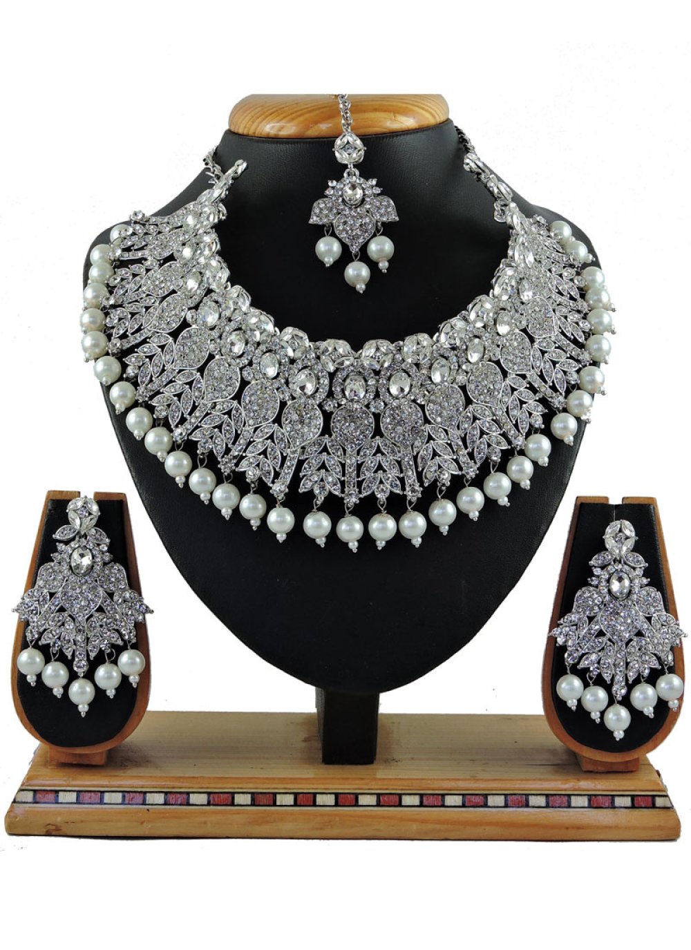 Majesty Silver Rodium Polish Necklace Set For Festival