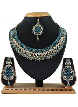 Majesty Stone Work Teal and White Alloy Necklace Set