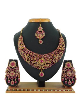 Modest Gold and Rose Pink Gold Rodium Polish Stone Work Necklace Set