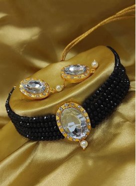 Modest Gold Rodium Polish Beads Work Alloy Black and White Necklace Set