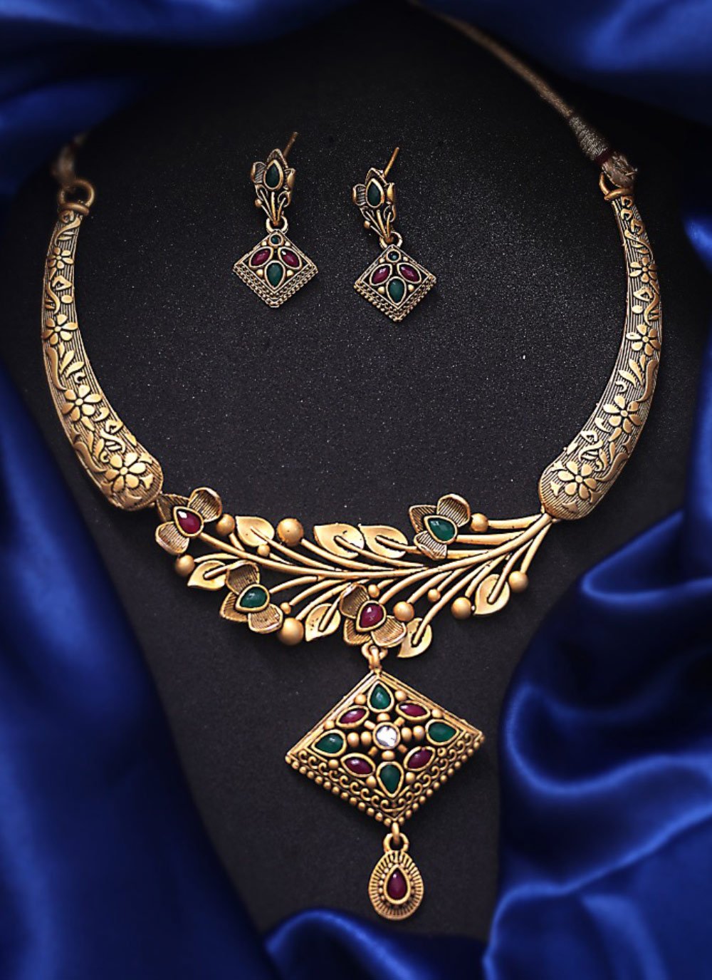 Modest Gold Rodium Polish Stone Work Alloy Jewellery Set For Ceremonial