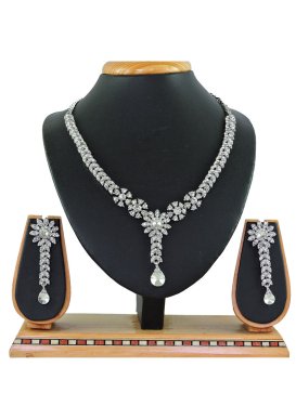 Modest Stone Work Silver Rodium Polish Necklace Set