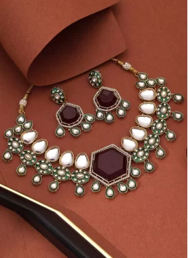 Multi Colour Alloy Gold Rodium Polish Necklace Set For Ceremonial