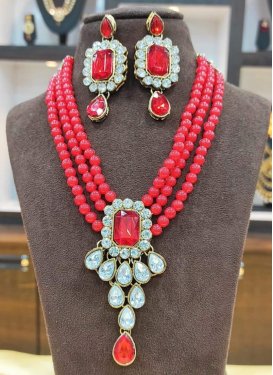 Mystic Red and White Alloy Gold Rodium Polish Necklace Set For Ceremonial
