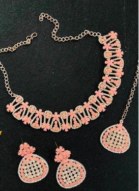 Nice Alloy Gold Rodium Polish Salmon and White Stone Work Necklace Set