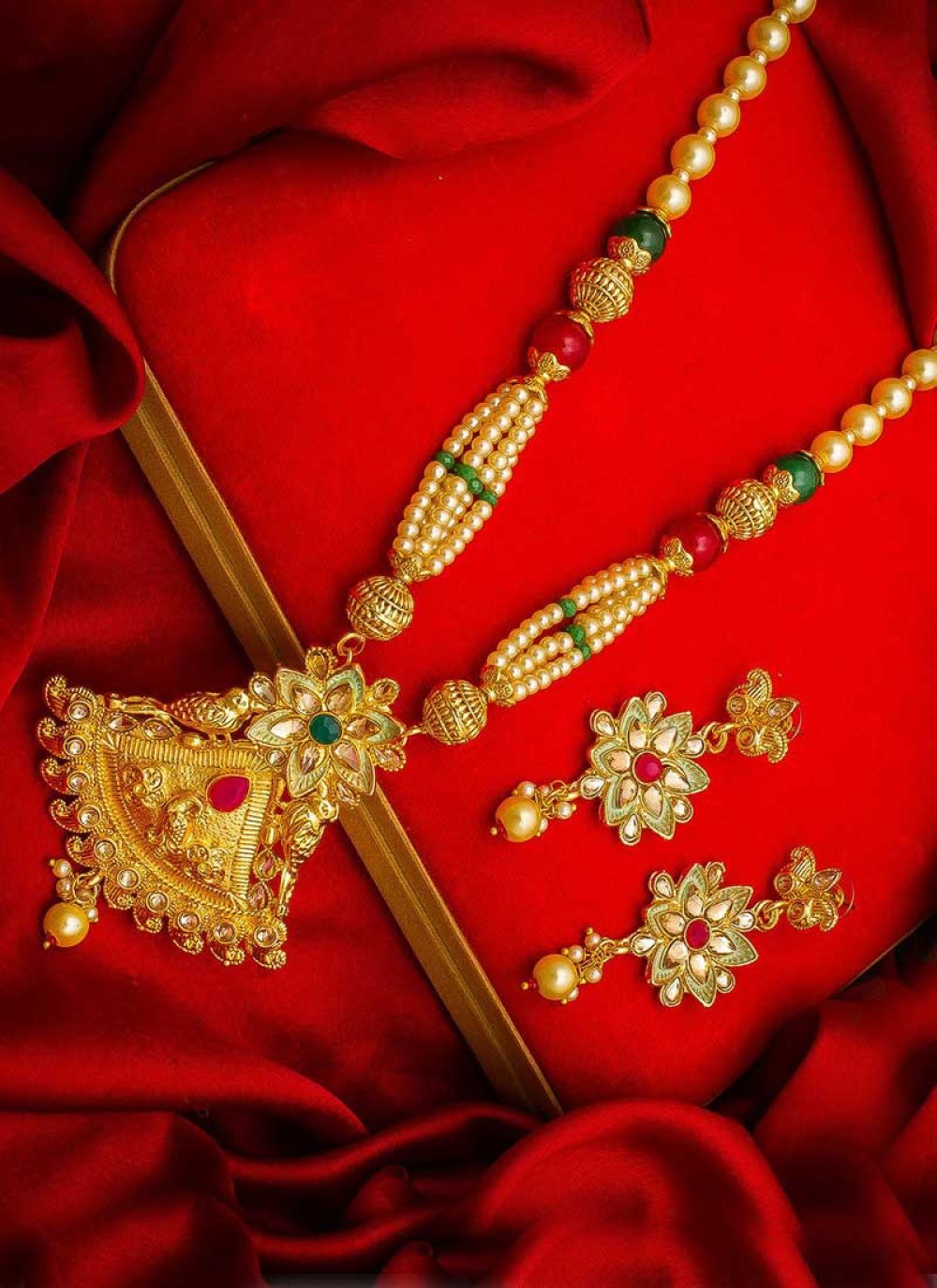 Nice Gold Rodium Polish Beads Work Alloy Necklace Set