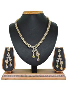 Nice Gold Rodium Polish Beads Work Alloy Necklace Set For Ceremonial