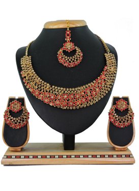 Opulent Alloy Gold and Red Necklace Set For Bridal