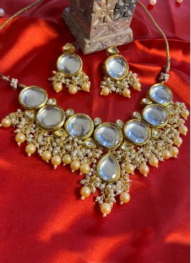 Opulent Alloy Jewellery Set For Ceremonial