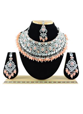 Opulent Alloy Necklace Set