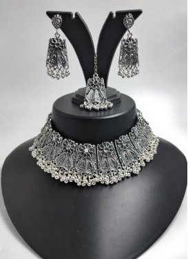 Opulent Oxidized Silver Rodium Polish Necklace Set