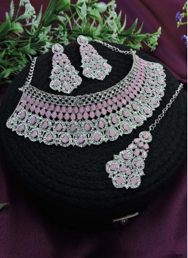 Opulent Pink and White Alloy Necklace Set For Festival