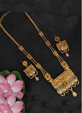 Opulent Stone Work Necklace Set for Ceremonial