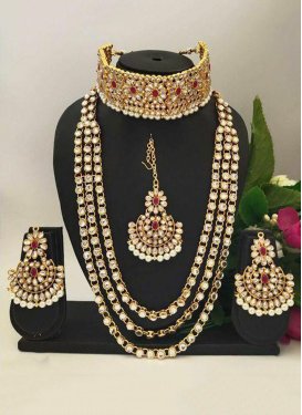 Outstanding Gold Rodium Polish Beads Work Alloy Red and White Necklace Set