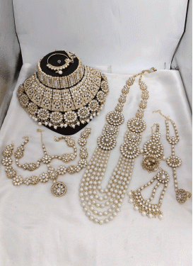 Outstanding Gold Rodium Polish Beads Work Bridal Jewelry For Bridal
